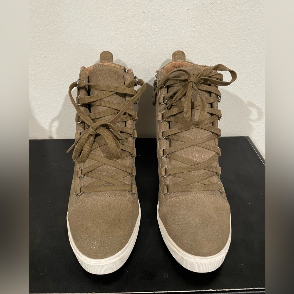 Paolo Olive Suede Sneakers